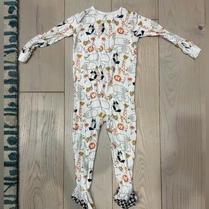 Magnetic Me onesie modal/spandex material